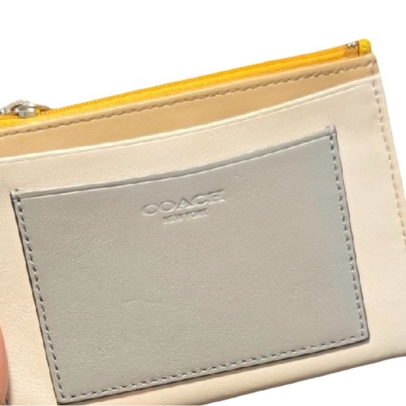 Coach Gray Leather Coin Purse with key holder - Picture 2 of 5